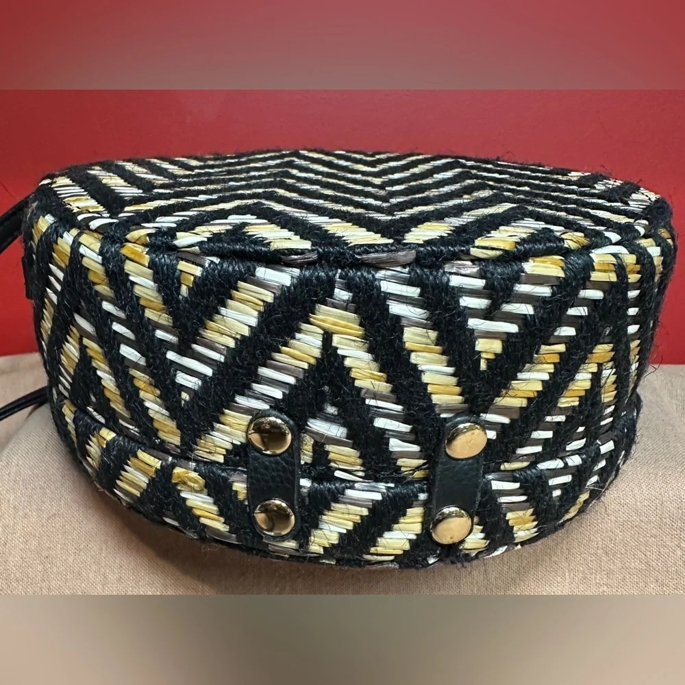 Lionel Round Straw & Faux Leather Crossbody Chevron Pattern Black, Tan, & White